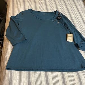 Coldwater Creek teal top, cute flower embellishment size L